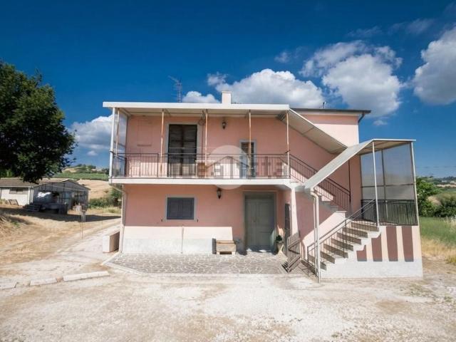 Casa in vendita a Atri, Abruzzo
