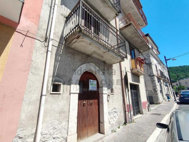 Casa in vendita a Guardia Sanframondi, Campania