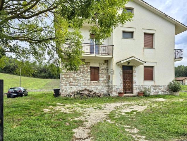 Casa in vendita a Stroncone, Umbria