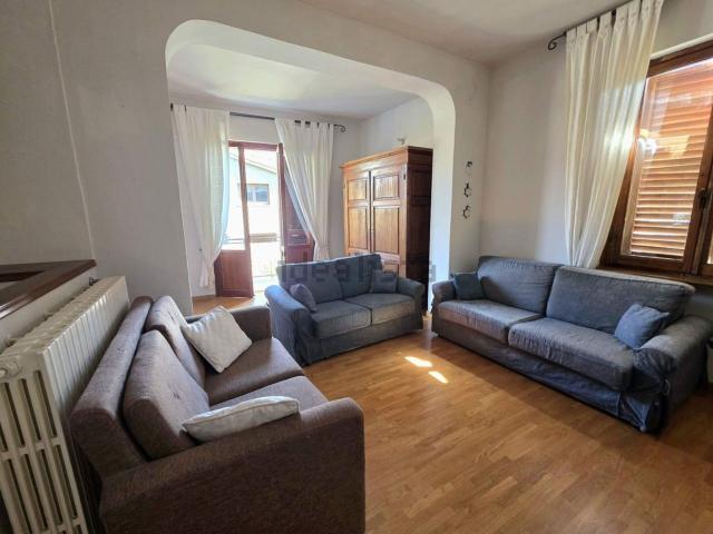 Casa in vendita a Palazzo Del Pero, Toscana