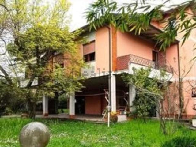 Casa in vendita a Marina Di Massa, Toscana