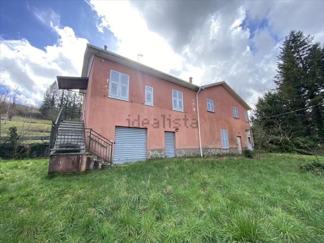Casa in vendita a Varese Ligure, Liguria