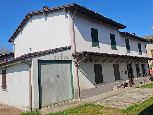 Casa in vendita a Arena Po, Lombardia