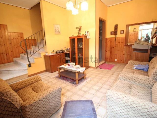 Casa in vendita a Montegridolfo, Reggio Emilia