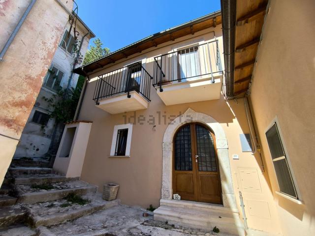 Casa in vendita a Cominio, L'Aquila