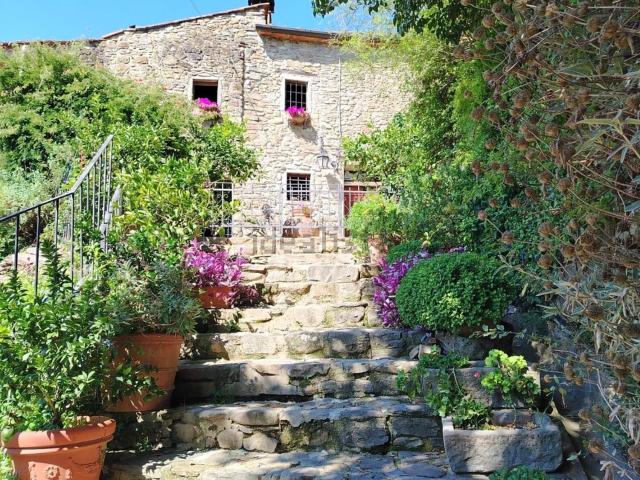 Casa in vendita a Piazza, Pistoia