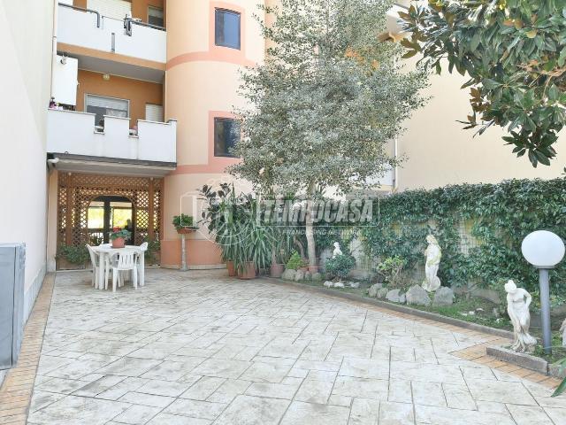 Casa in vendita a Brecciarolo, Marche