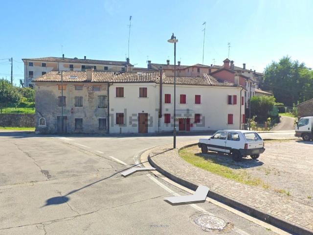 Casa in vendita a Pieve del Grappa, Castelcucco