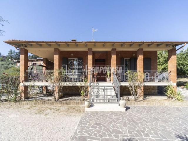 Casa in vendita a Sant'Erminio, Cenerente