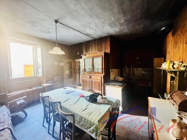 Casa in vendita a Margno, Lombardia