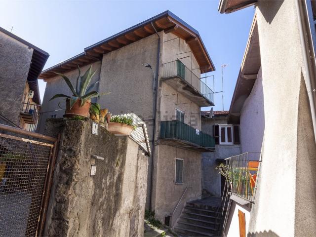 Casa in vendita a Abbadia Lariana, Lombardia