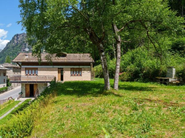 Casa in vendita a Comunità montana della Valchiavenna, Campodolcino