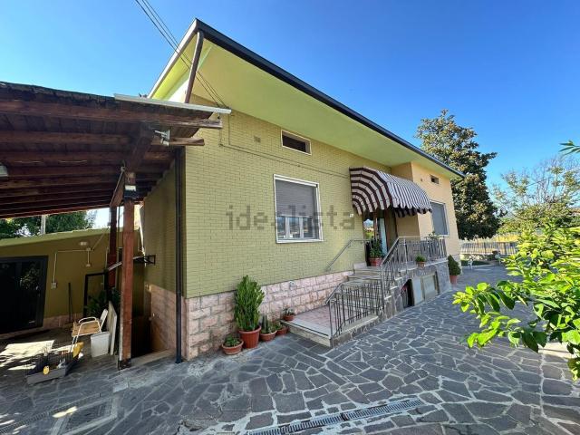 Casa in vendita a Assisi, Umbria