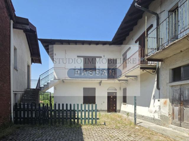 Casa in vendita a Albizzate, Lombardia
