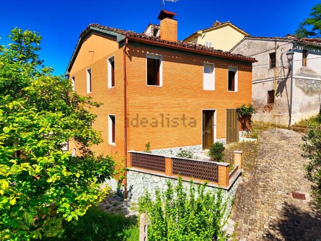 Casa in vendita a Marche, Macerata
