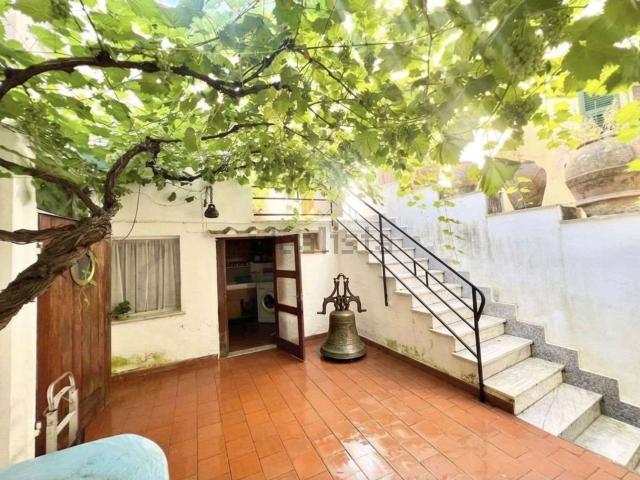 Casa in vendita a Ameglia, Liguria