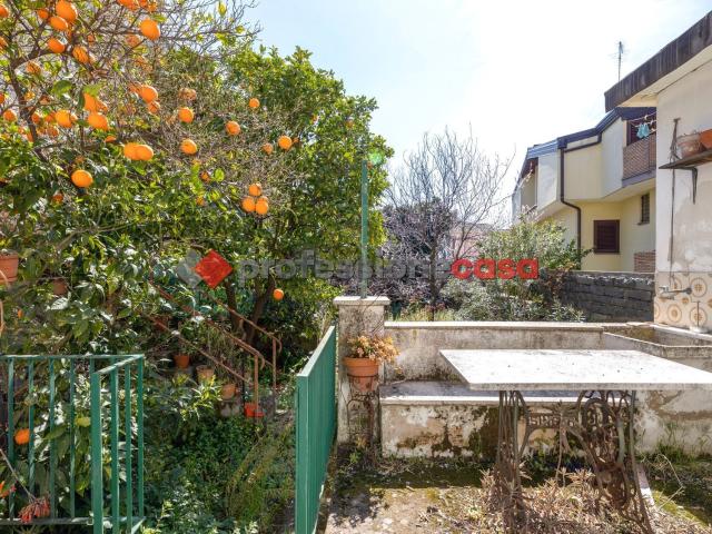 Casa in vendita a San Giovanni La Punta, Sicilia