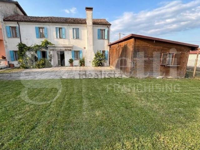 Casa in vendita a Ceregnano, Veneto