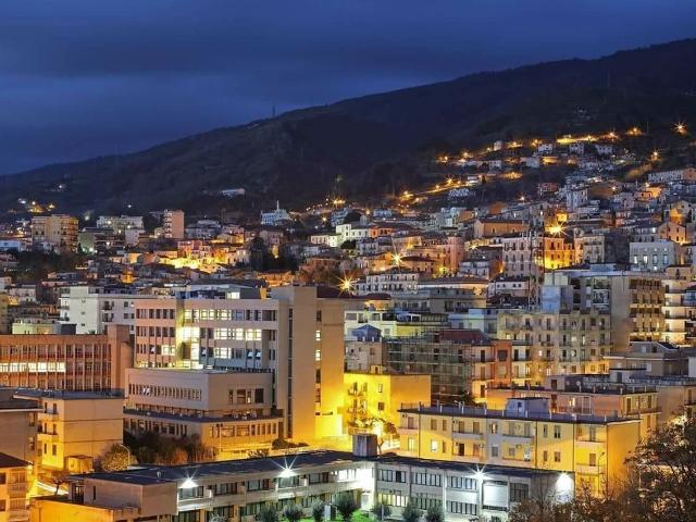 Casa in vendita a Calabria, Cosenza