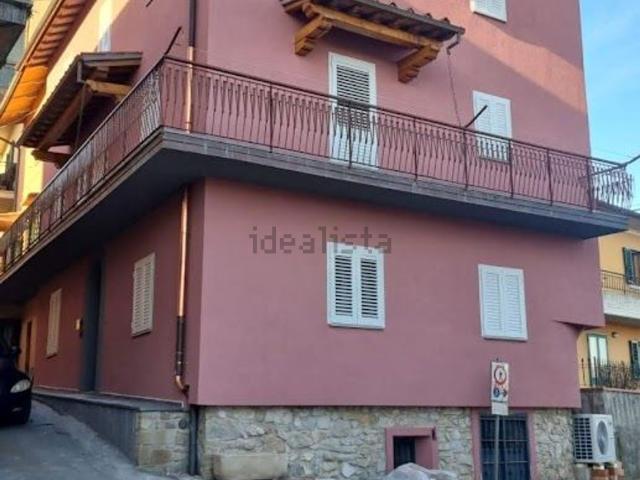 Casa in vendita a Vernio, Ceraio