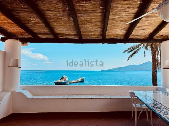 Casa in vendita a Santa Marina Salina, Sicilia