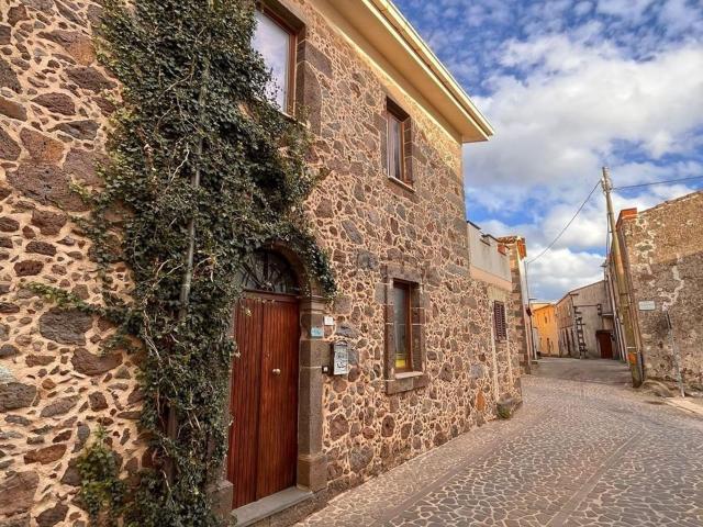 Casa in vendita a Seneghe, Sardigna/Sardegna