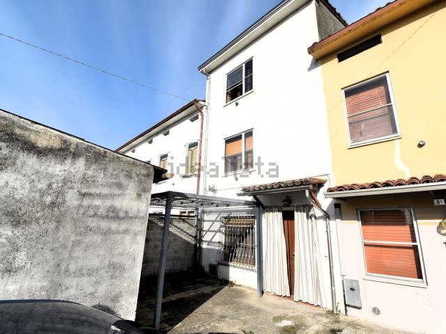 Casa in vendita a Bassa Reggiana, Re