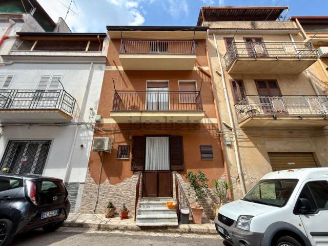 Casa in vendita a Partinico, Sicilia