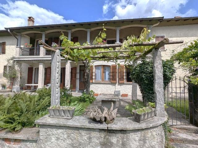 Casa in vendita a Parco Luogo Ameno, Luino