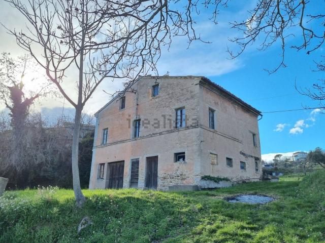 Casa in vendita a Marche, Macerata