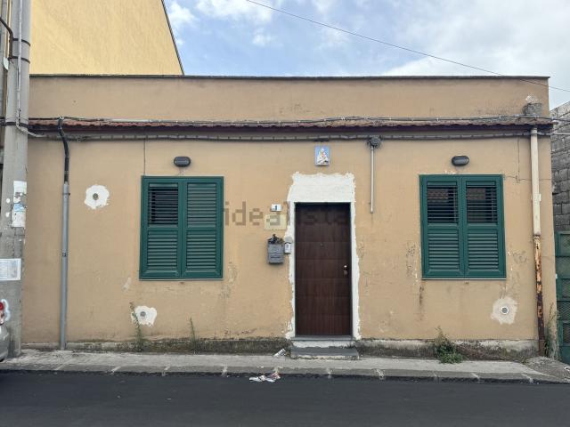 Casa in vendita a Belpasso, Sicilia