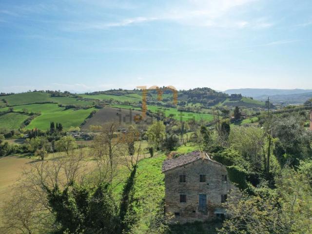 Casa in vendita a Colli al Metauro, Marche