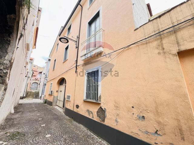Casa in vendita a Bellona, Campania