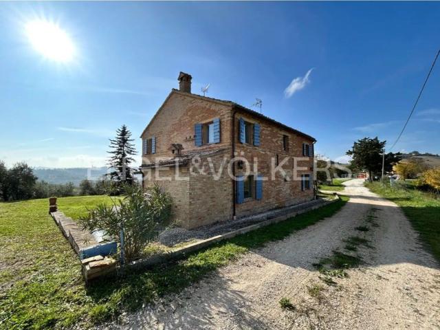 Casa in vendita a Marche, Macerata