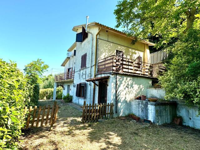 Casa in vendita a Belmonte In Sabina, Lazio