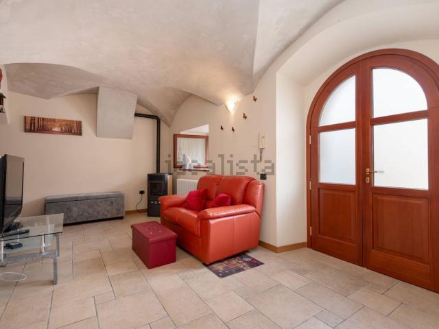 Casa in vendita a Comunità Montana della Valle Brembana, Zogno