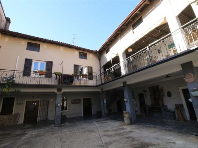 Casa in vendita a Suisio, Bergamo