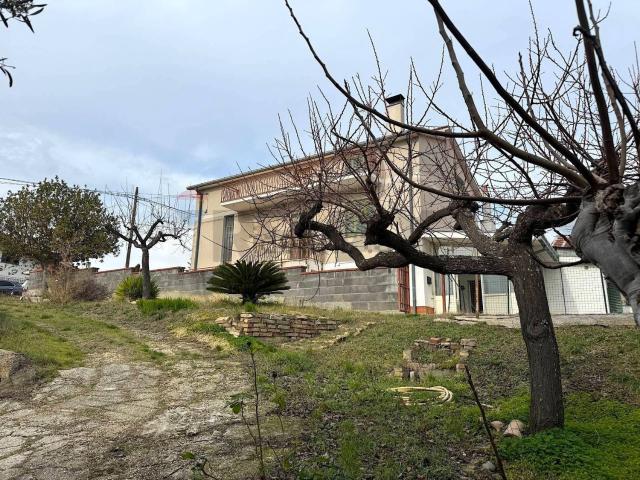 Casa in vendita a Fontanelle, Lanciano