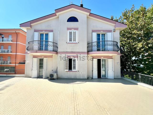 Casa in vendita a Marebello, Rimini