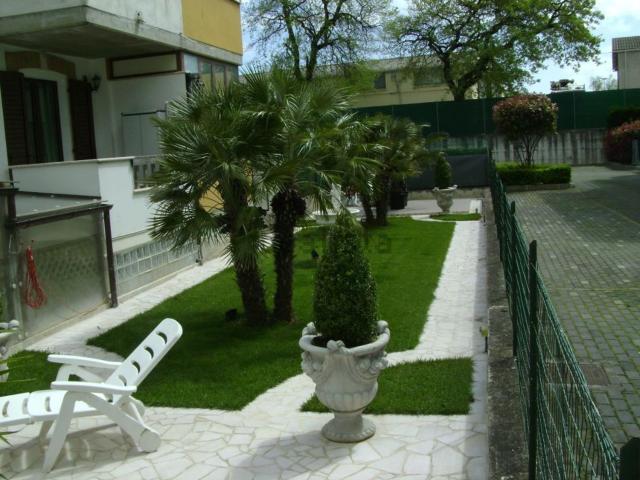 Casa in vendita a Marche, Macerata