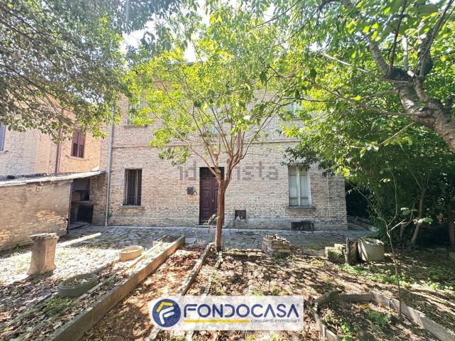 Casa in vendita a Monticelli, Marche