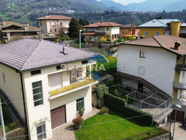Casa in vendita a Cereti, Vertova