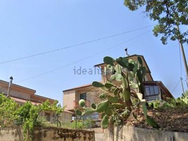 Casa in vendita a Sant'angelo Di Brolo, Sicilia