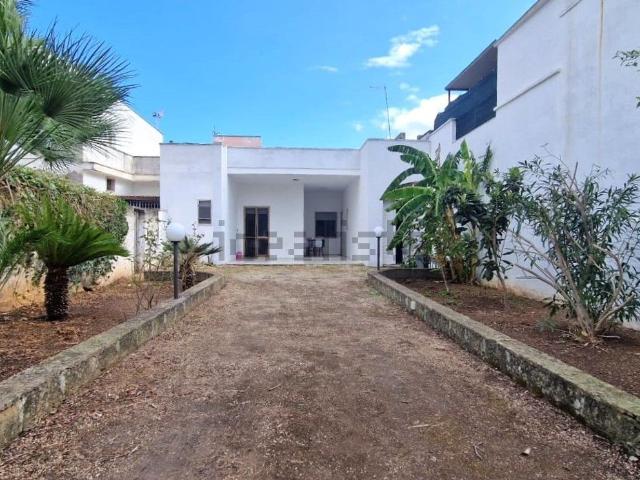 Casa in vendita a Monteroni di Lecce, Lecce