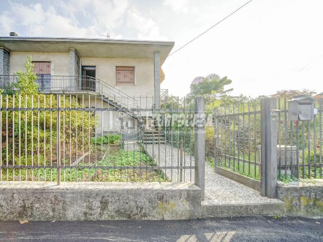 Casa in vendita a Jerago, Jerago con Orago