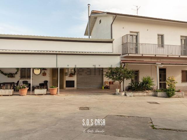 Casa in vendita a Ortona, Abruzzo
