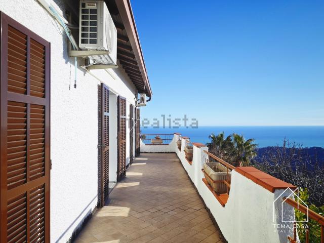 Casa in vendita a Suseneo, San Remo