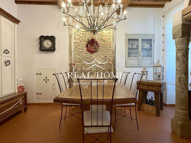 Casa in vendita a Prato, Toscana