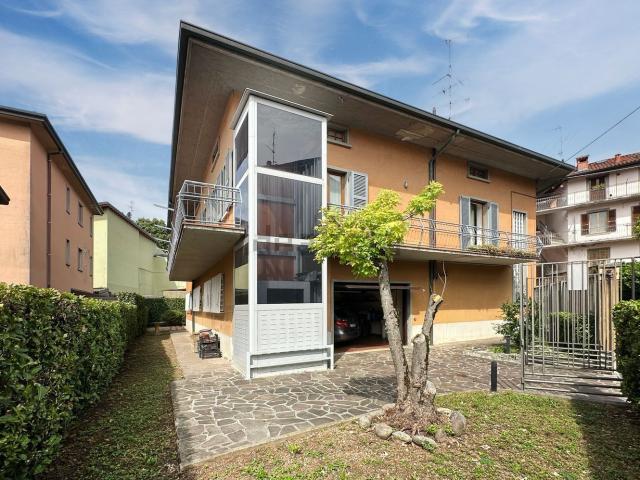 Casa in vendita a Botta, Nembro
