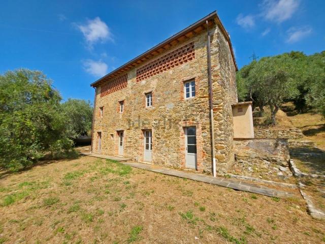 Casa in vendita a Camaiore, Toscana
